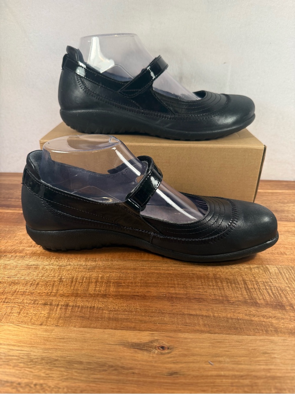Naot Kirei Mary Jane Shoes Black Leather Size 40 (US 9-9.5)